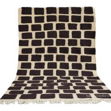 Shag Black and White Moroccan Wool Rug 6’x9′