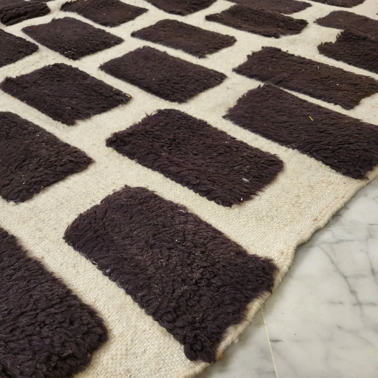 Shag Black and White Moroccan Wool Rug 6'x9' - Image 3