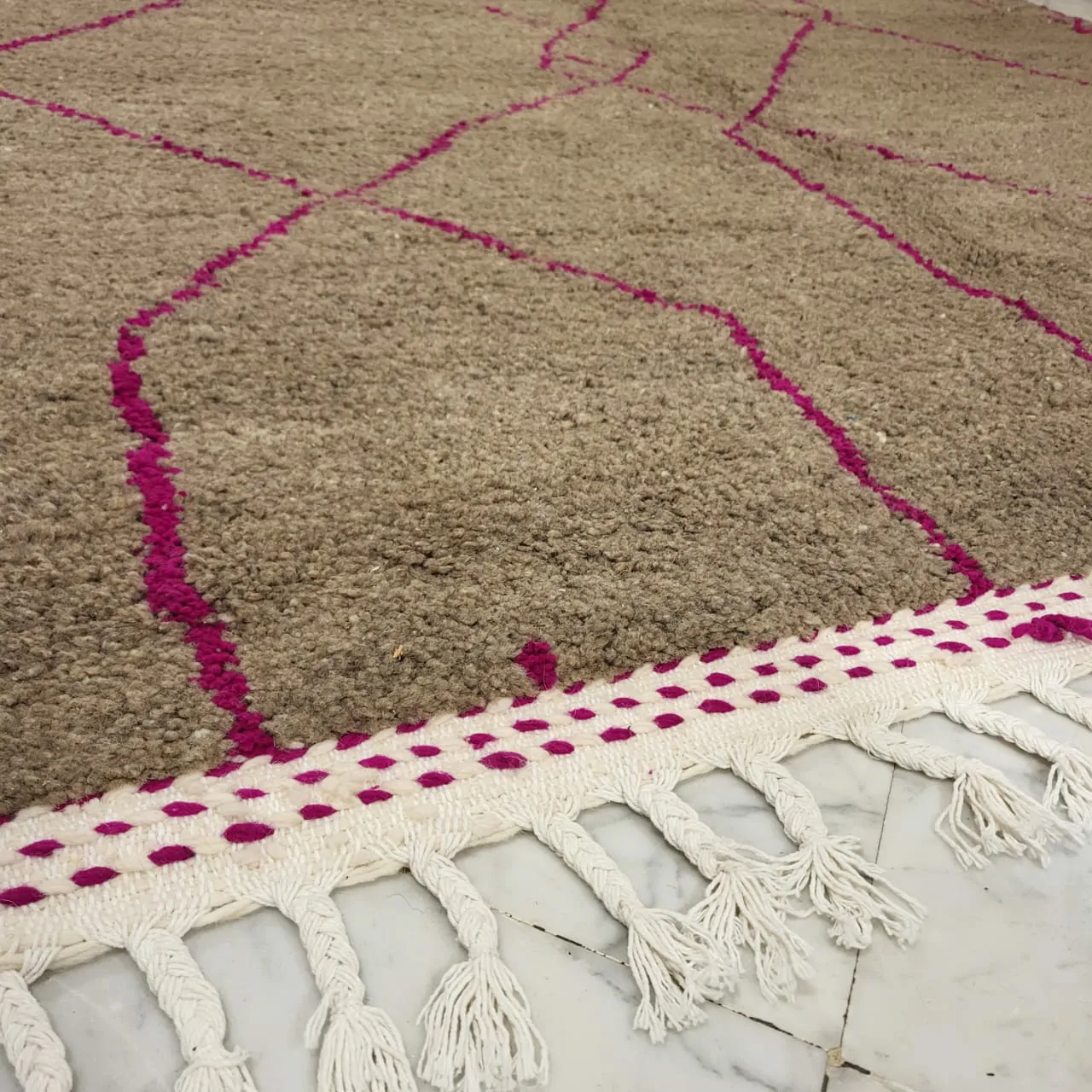 Shag Moroccan Beni Ourain Wool Rug 7'x10' - Image 4