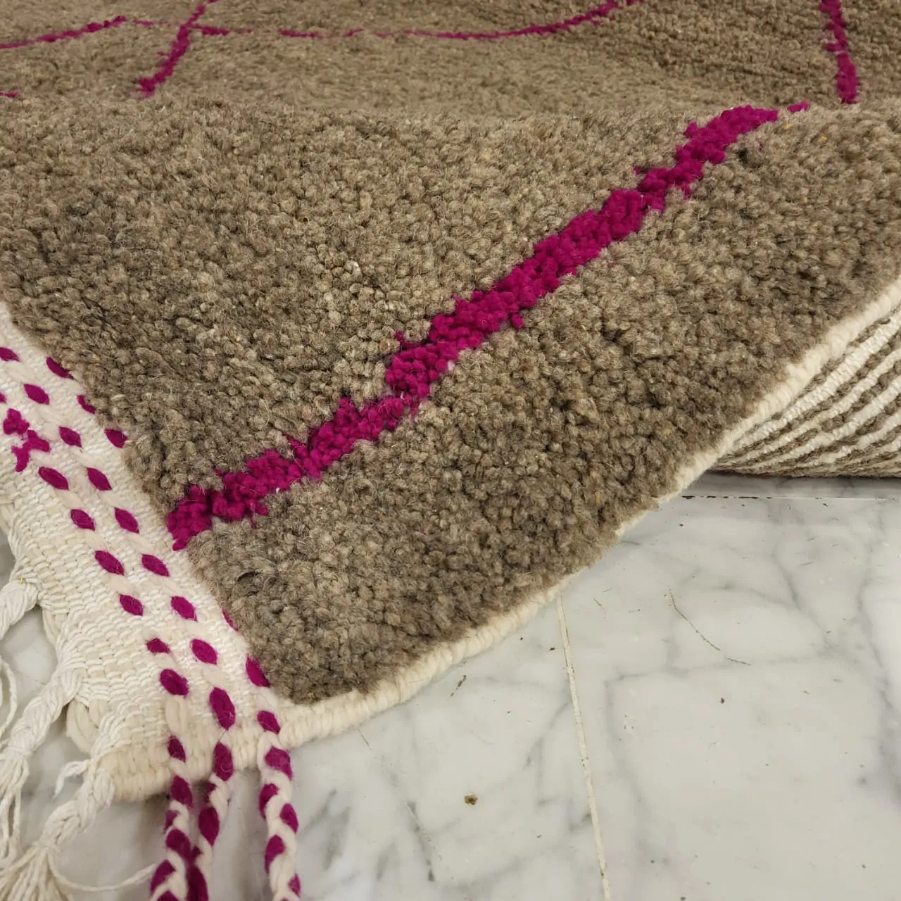 Shag Moroccan Beni Ourain Wool Rug 7'x10' - Image 8