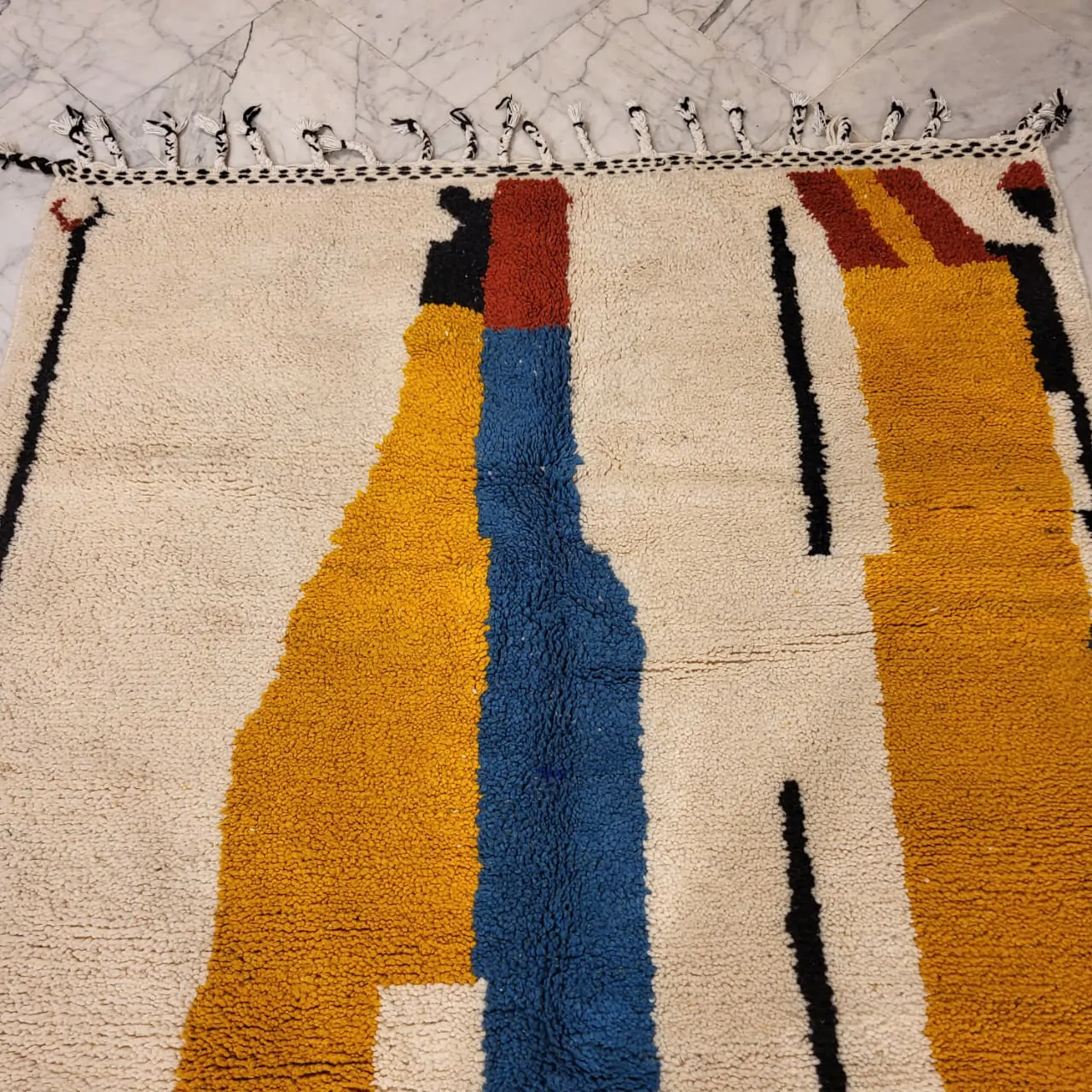 Shag Abstract Moroccan Beni Ourain Berber Rug 5’x8′