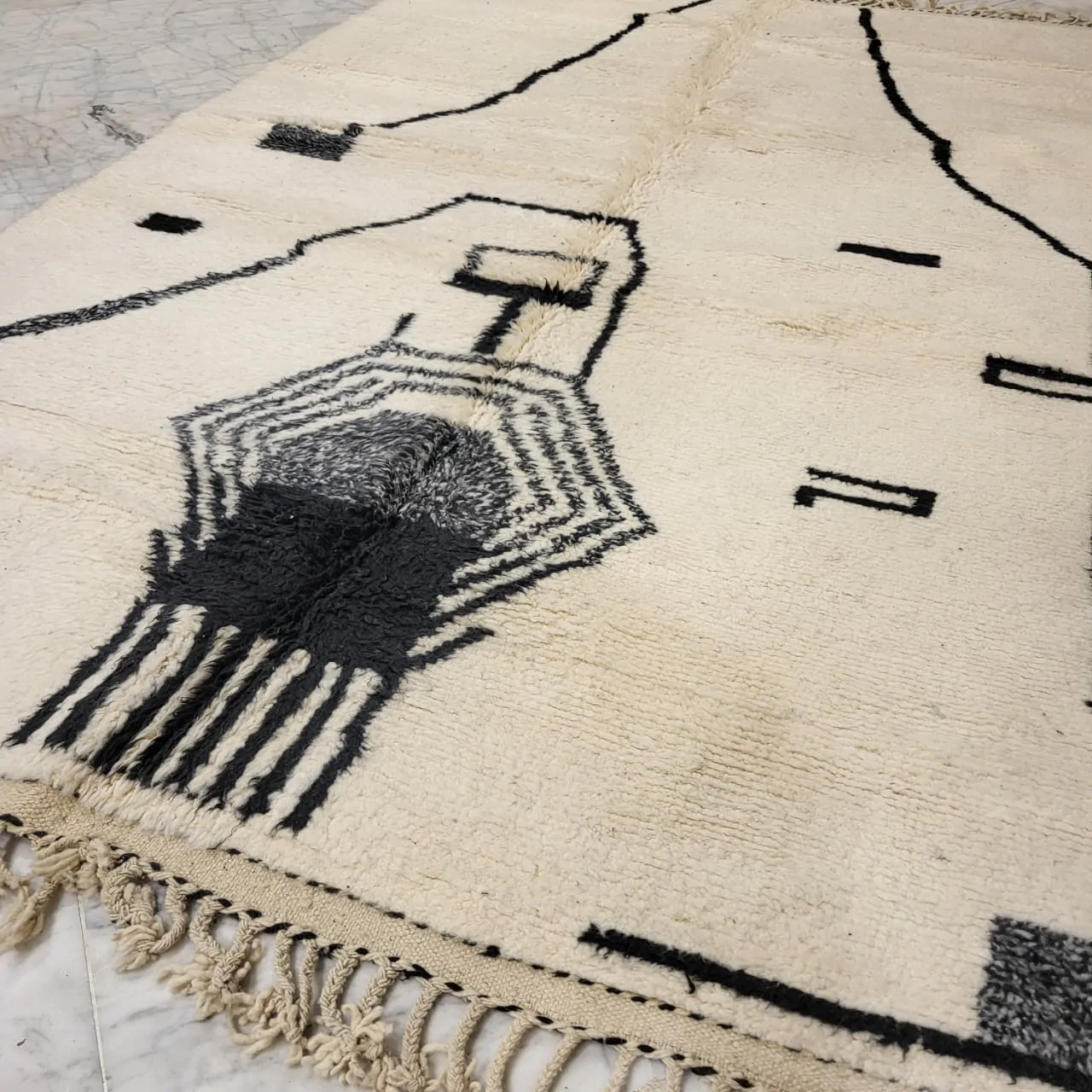 Shag Tribal Moroccan Abstract Rug 7'x10' - Image 6