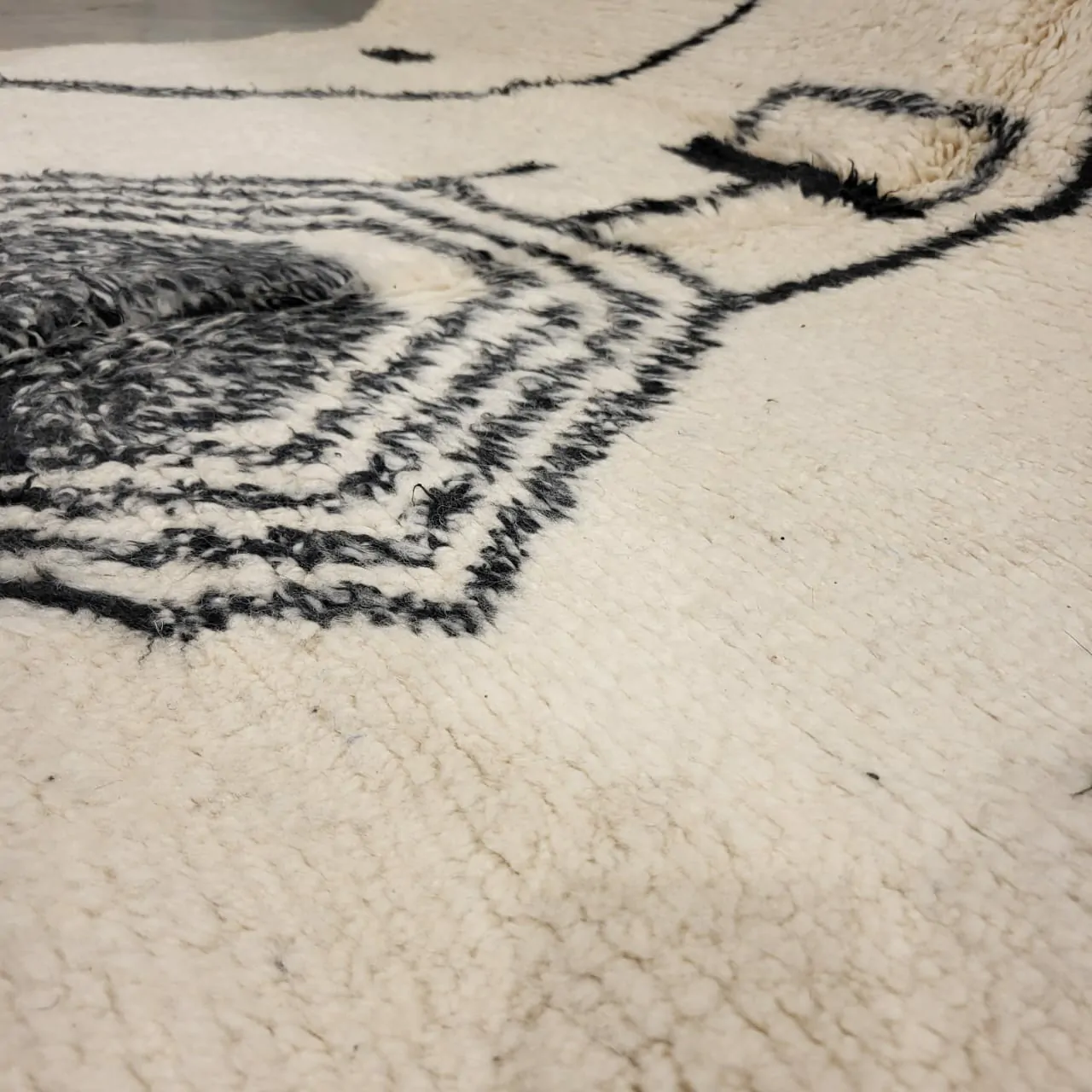 Shag Tribal Moroccan Abstract Rug 7'x10' - Image 8