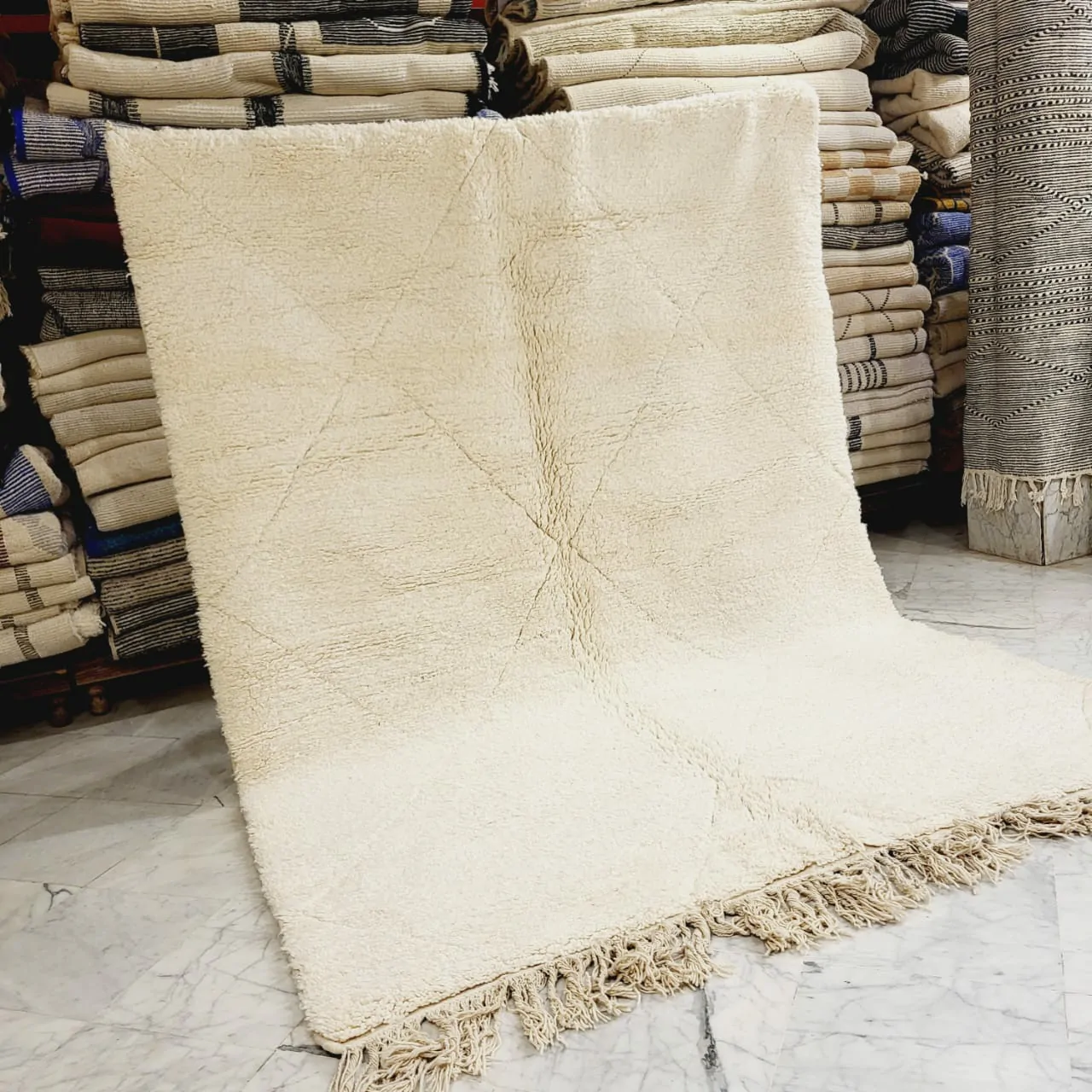 shag moroccan beni ourain wool rug white details 2