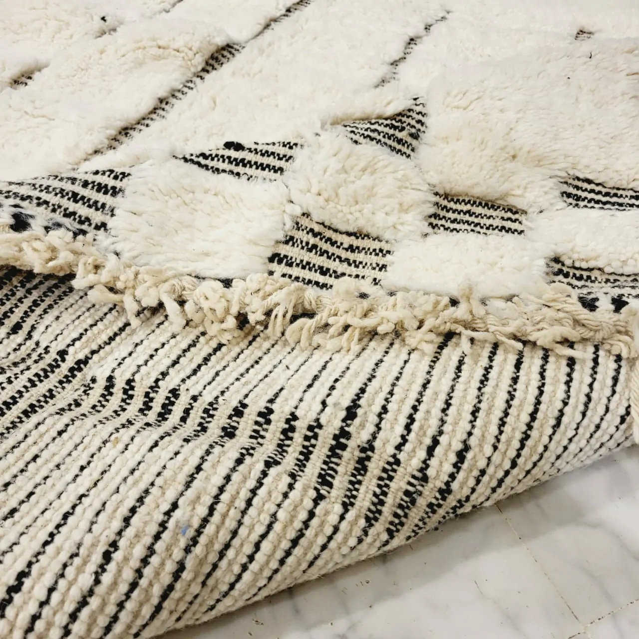 Shag Moroccan Beni Ourain Rug 8’x11′