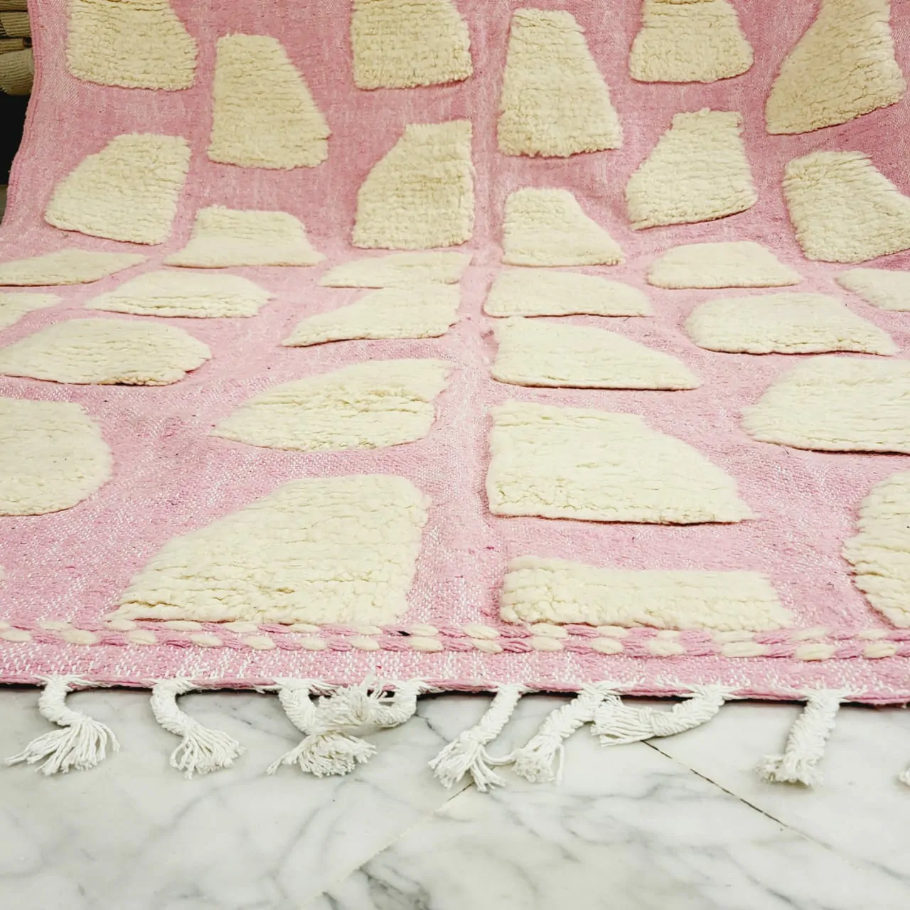 Shag Pink Moroccan Wool Rug 6'x10' - Image 4