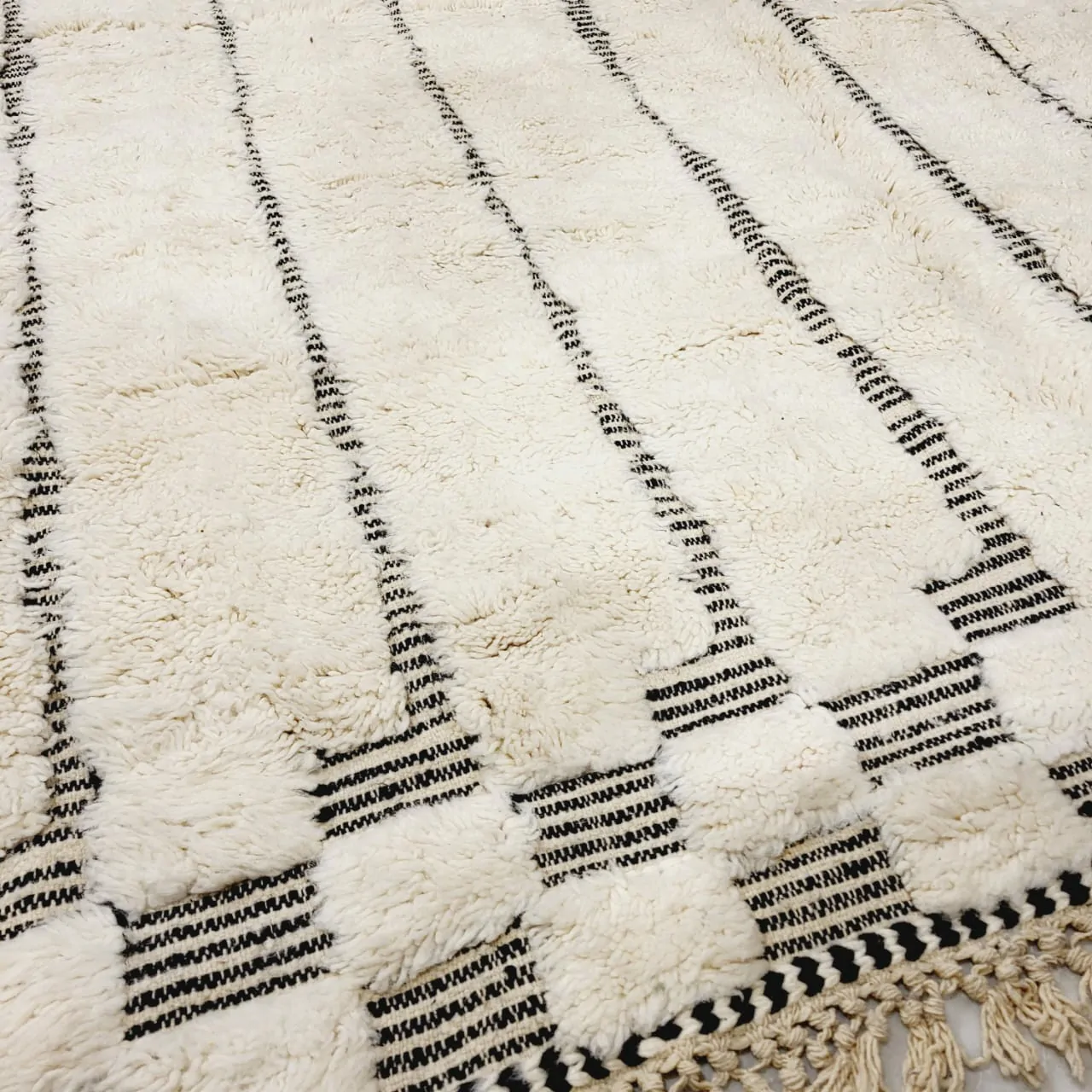 Shag Moroccan Beni Ourain Rug 10'x13' - Image 12