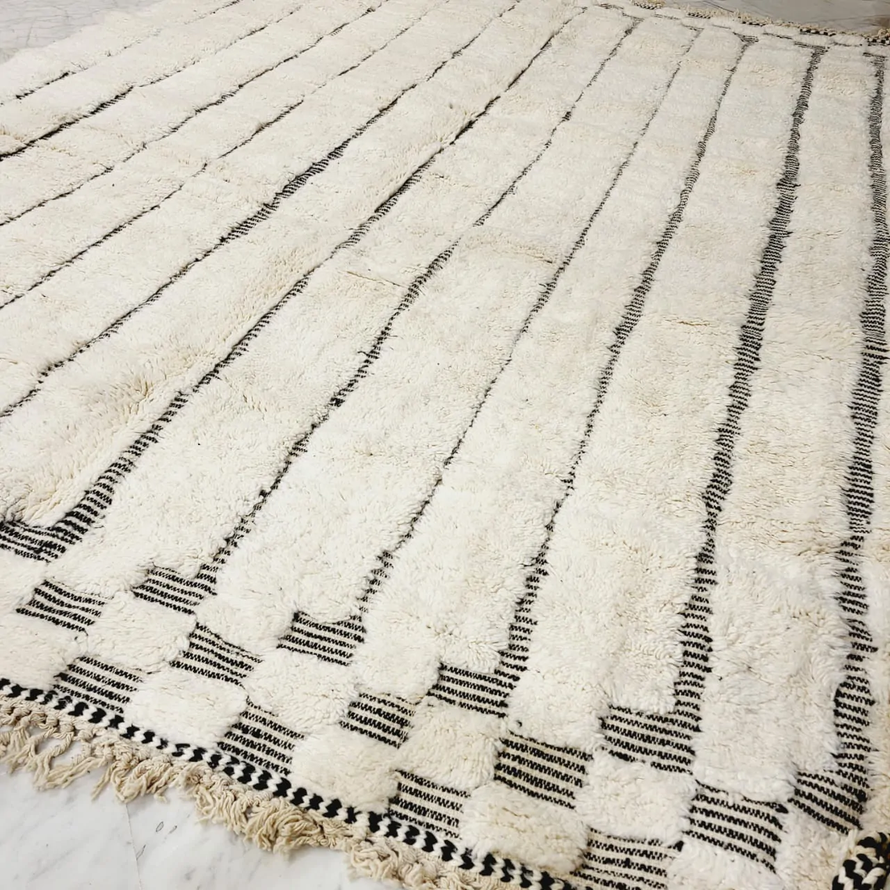 Shag Moroccan Beni Ourain Rug 10'x13' - Image 3