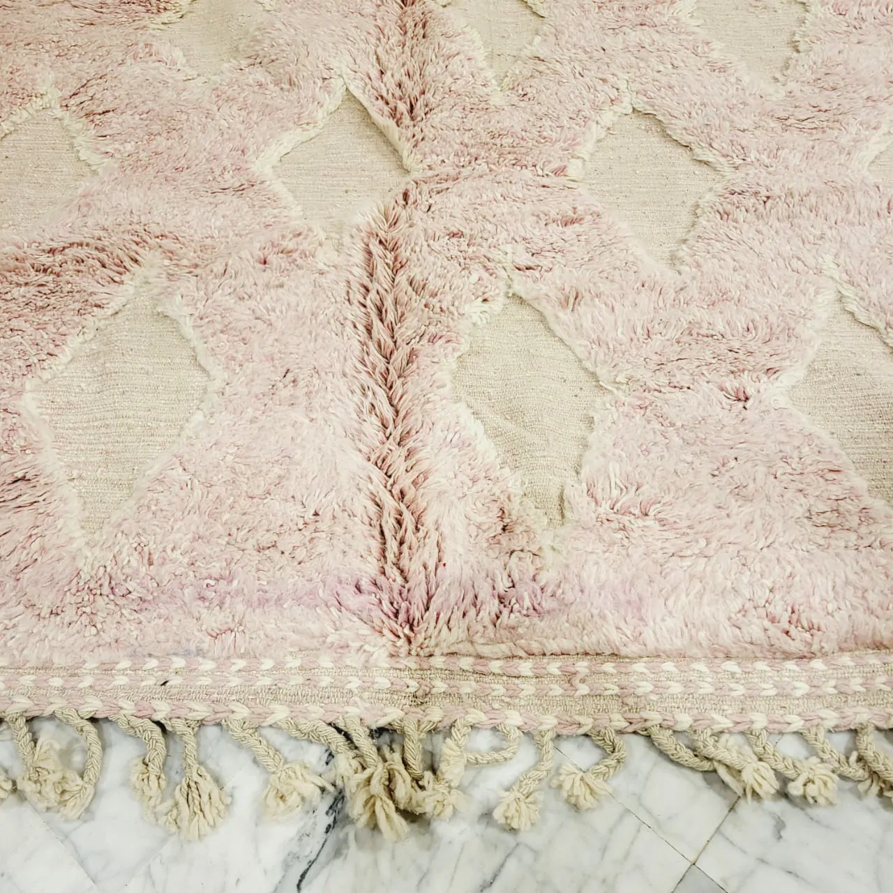 shag moroccan pink beni ourain wool rug large details 9