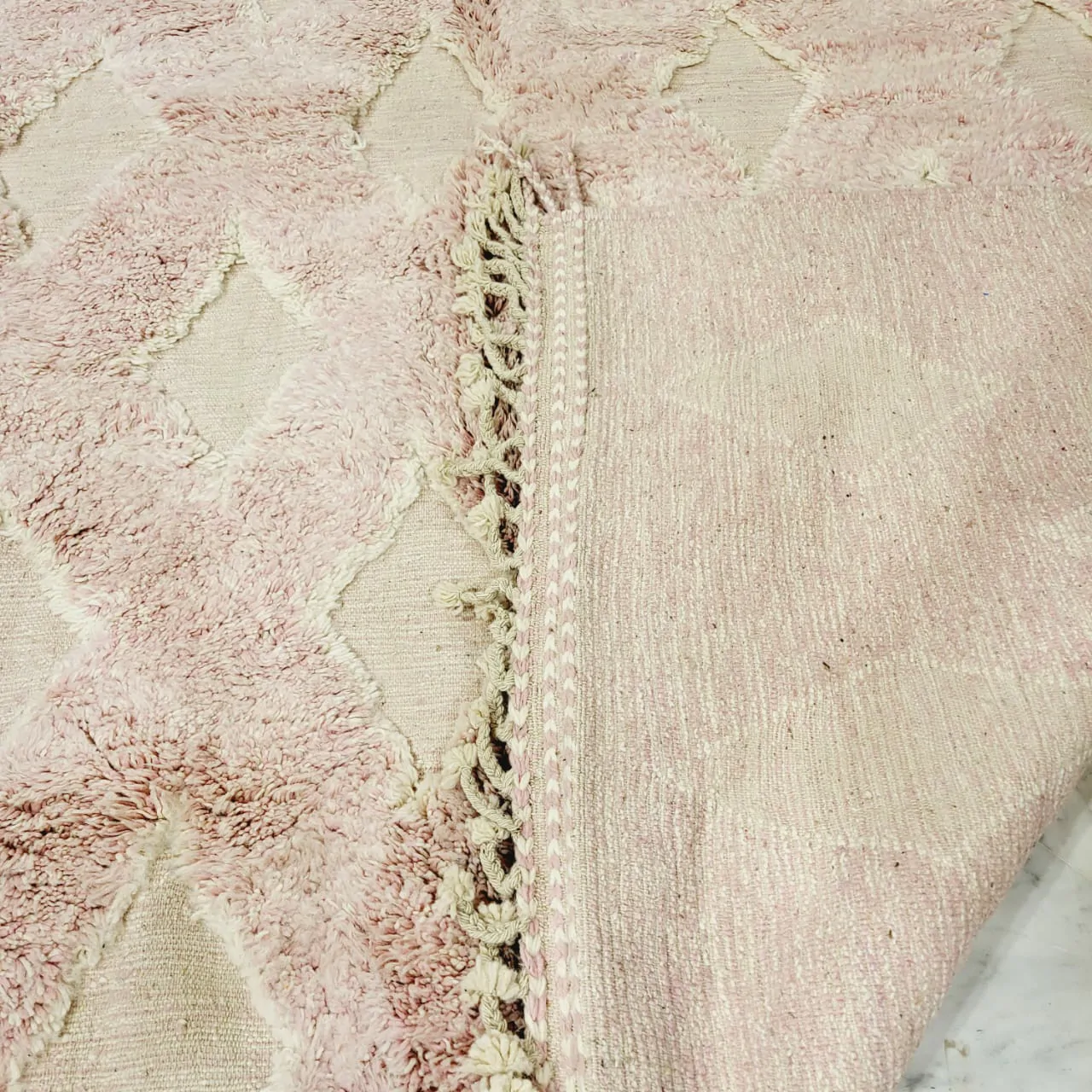 shag moroccan pink beni ourain wool rug large details 7