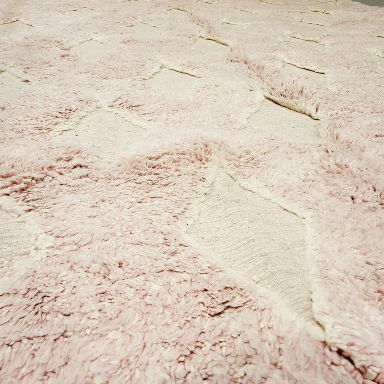 shag moroccan pink beni ourain wool rug large details 4