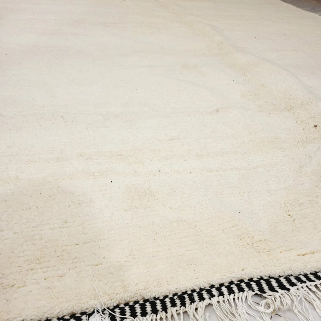 Shag Solid Moroccan Beni Ourain Berber Rug 9’x11′