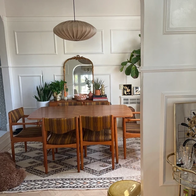 You are currently viewing Vintage Vibes: Why Moroccan Rugs are Hot in Modern Homes