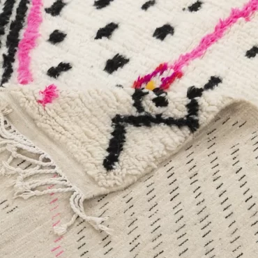 Handmade Moroccan Azilal Wool Rug Pink – YASMINA