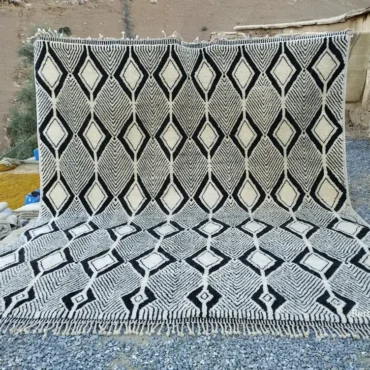 Beni Mrirt Rug – Atlas Izem Black and White Diamond Geometric Shag
