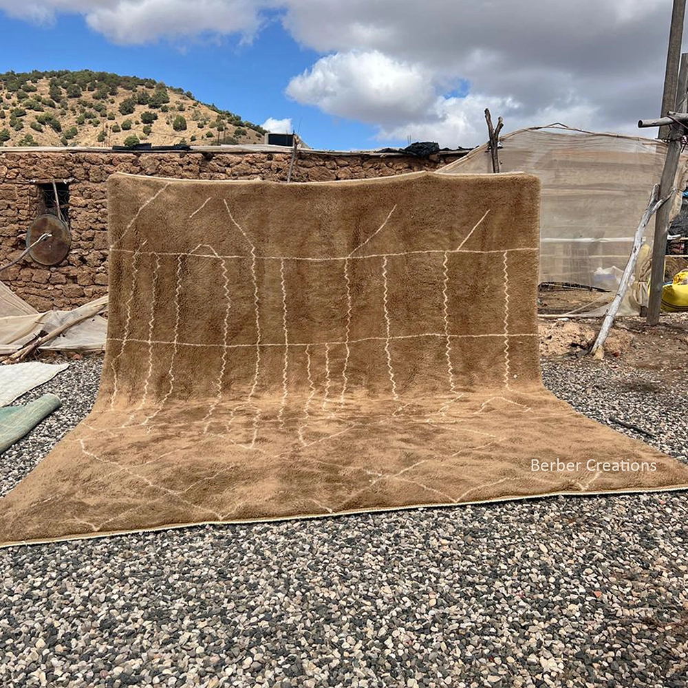 Hand-knotted sand beige Moroccan Beni M’rirt rug ivory geometric architectural lines